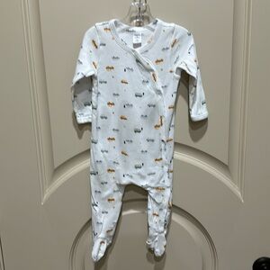 NORDSTROM BABY SLEEPER IN SIZE MONTHS